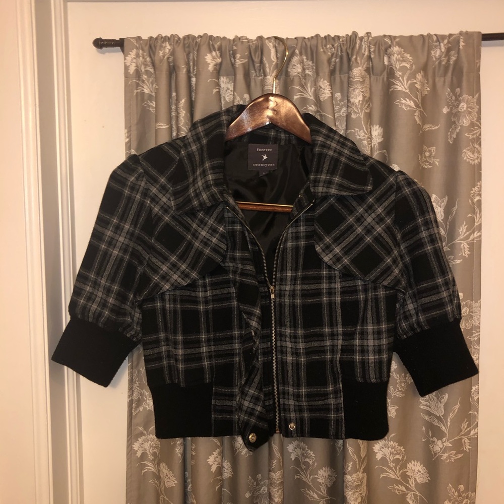 Forever 21 crop jacket 🧥 🤩